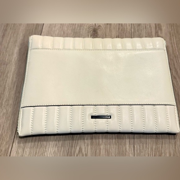 Rebecca Minkoff Leo Quilted Leather Clutch in Antique White. Used Once. - Picture 4 of 8